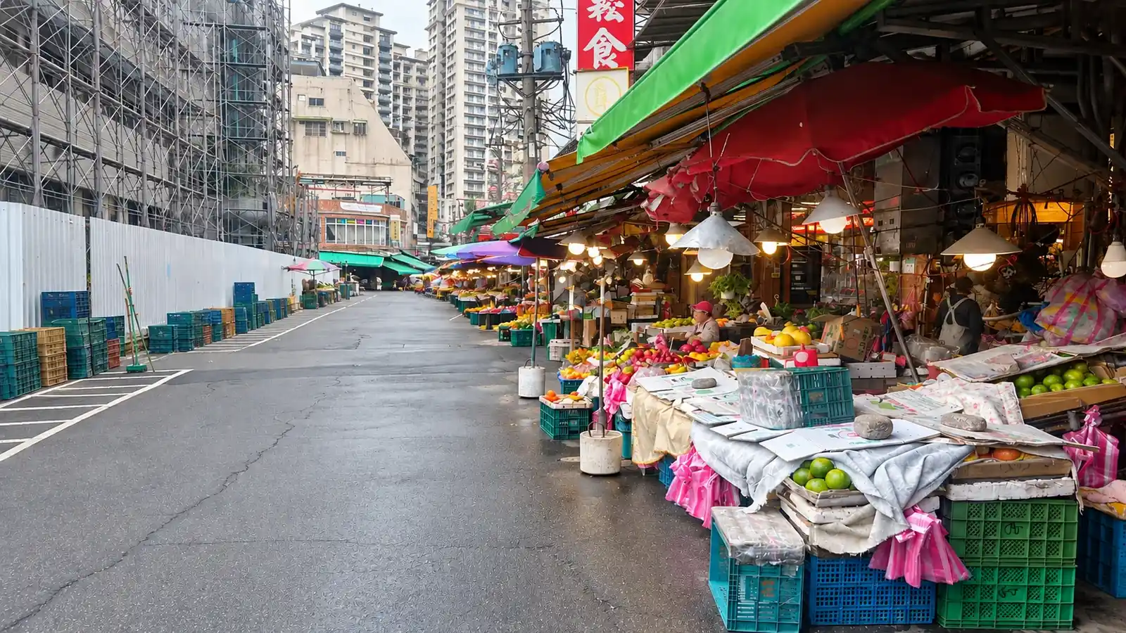 北投市場新市街沿街水果攤、遮棚與市場採買街景